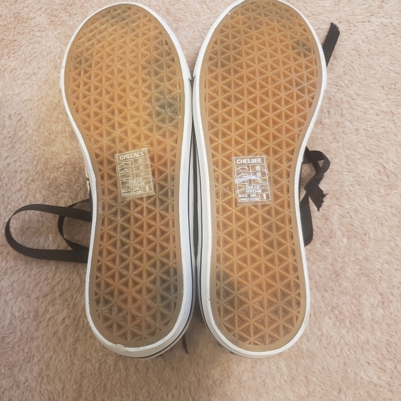 Chelsee Converse Sneakers - Picture 3 of 11